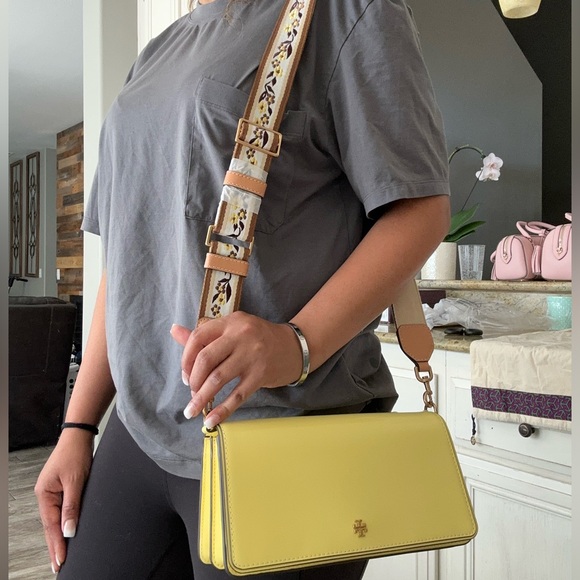 New Tory burch EMERSON PATENT
CONVERTIBLE CROSSBODY VINTAGE LEMON - Picture 11 of 13